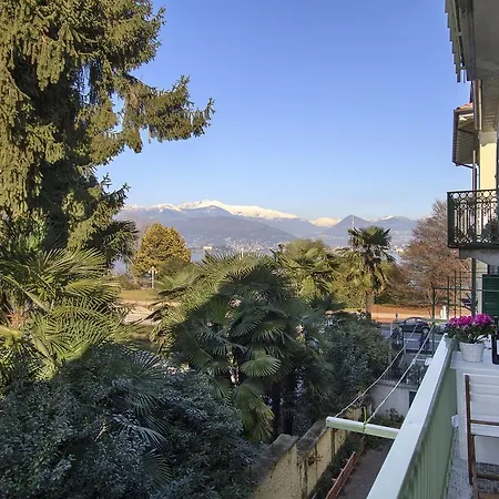 Cavour Apartman Stresa