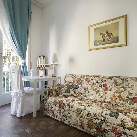 Cavour Apartman *